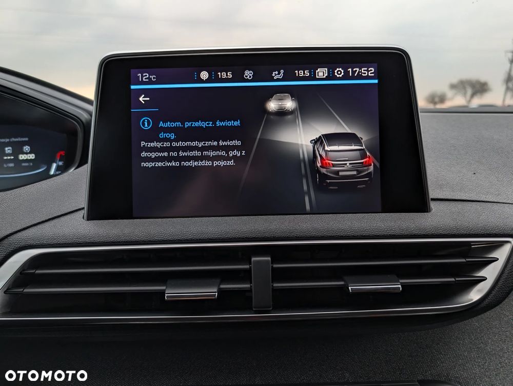 Peugeot 3008 PureTech 130 Stop & Start GPF Allure - 29