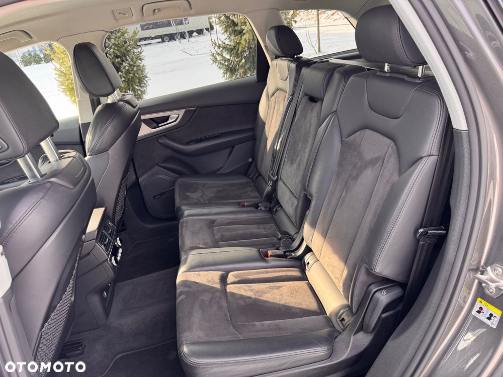 Audi Q7 - 17