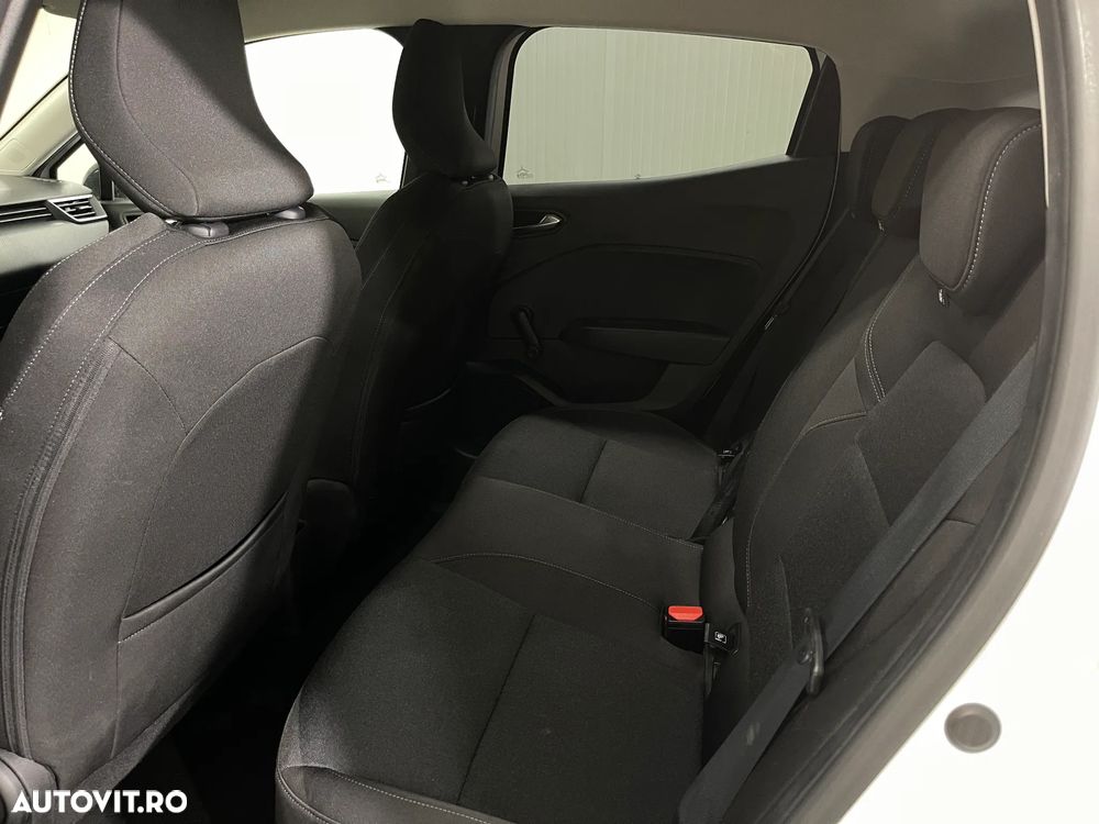 Renault Clio V E-Tech 145 Evolution - 12