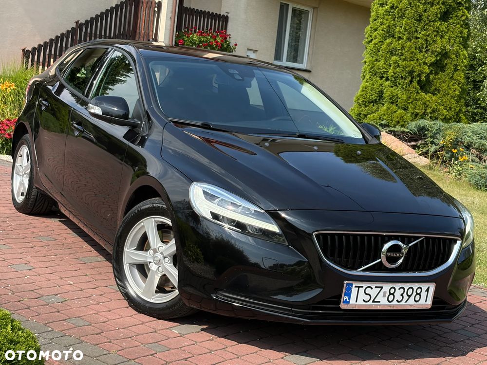 Volvo V40 T2 Momentum - 10