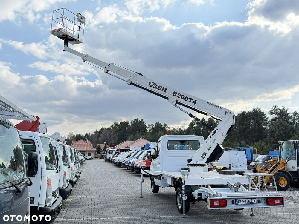 Mercedes-Benz Sprinter - 23