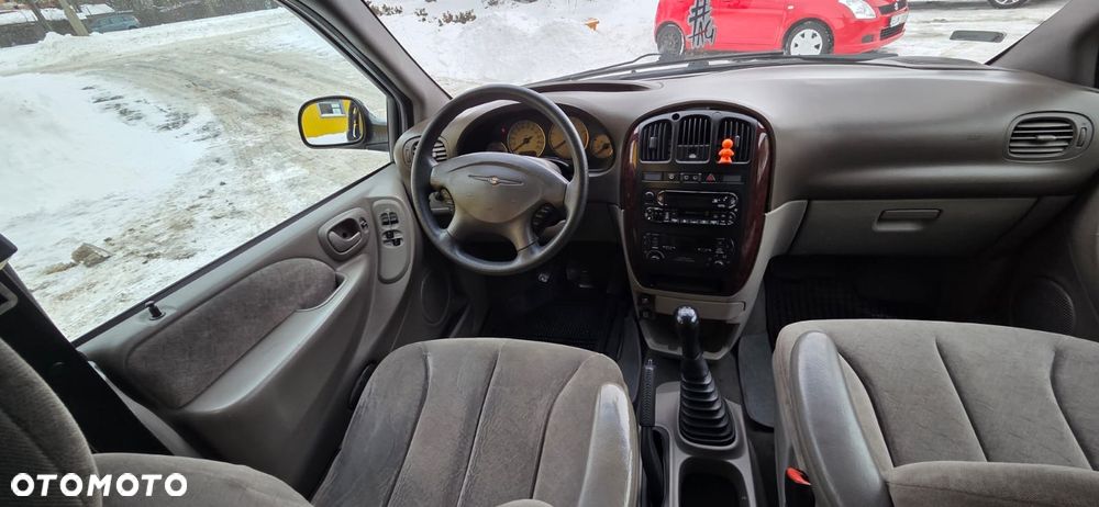 Chrysler Voyager 2.5L CRD SE - 17