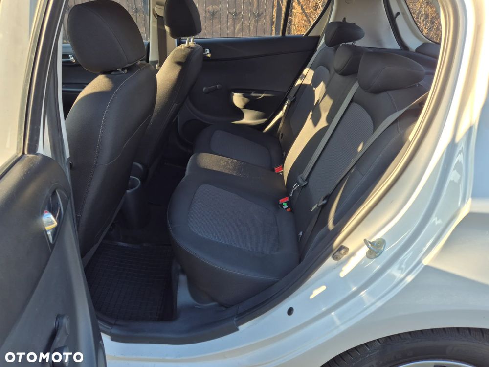 Hyundai i20 - 12