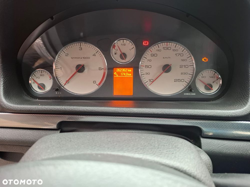 Peugeot 407 HDi 135 JBL - 15