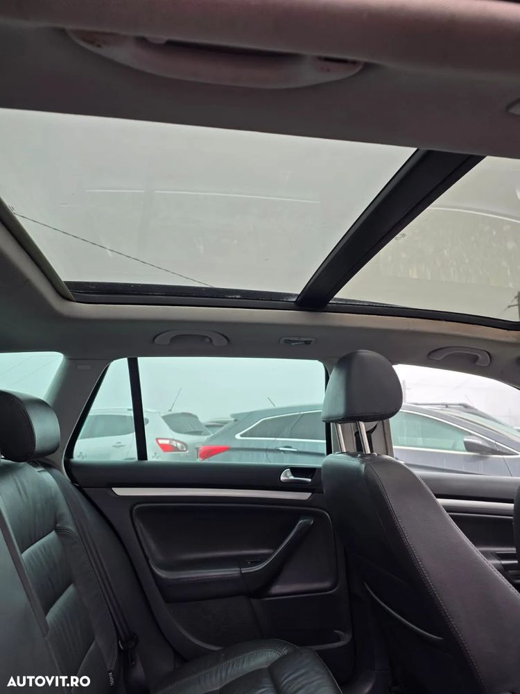 Volkswagen Golf - 18