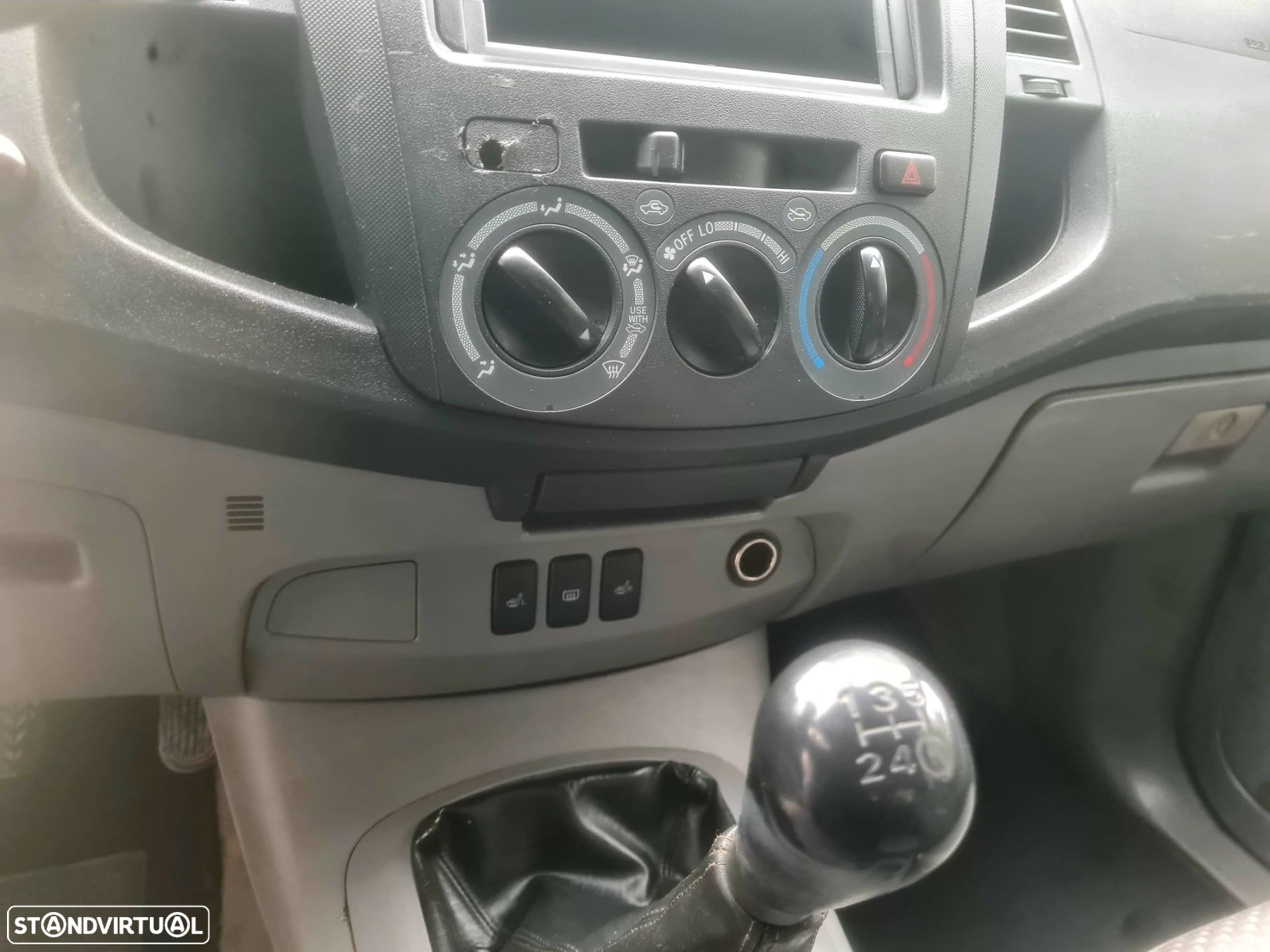Toyota Hilux 2.5 D-4D CE - 21