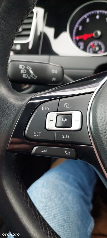 Volkswagen Golf 1.0 TSI OPF IQ.DRIVE - 20