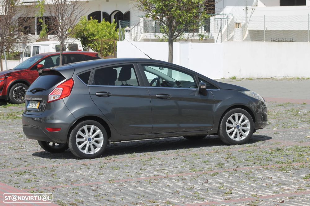 Ford Fiesta 1.5 TDCi Titanium - 9