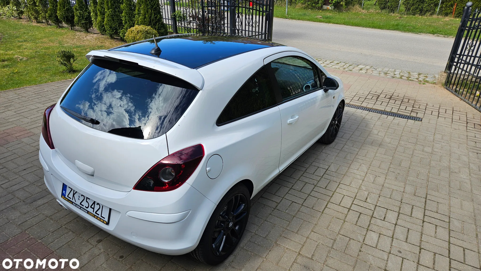 Opel Corsa 1.4 16V Sport - 23