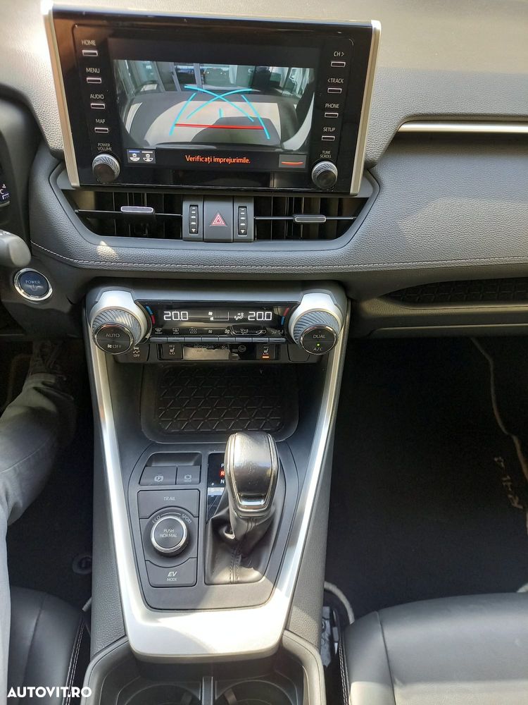 Toyota RAV4 2.5 VVT-iE 4x4 Luxury - 24