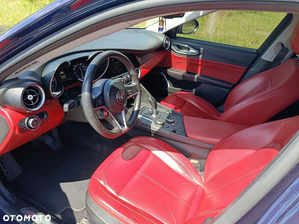 Alfa Romeo Giulia - 12