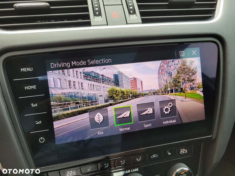 Skoda Octavia Combi 2.0 TDI DSG RS - 32