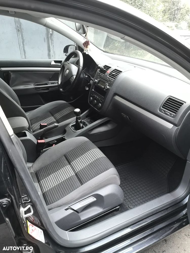 Volkswagen Golf - 4