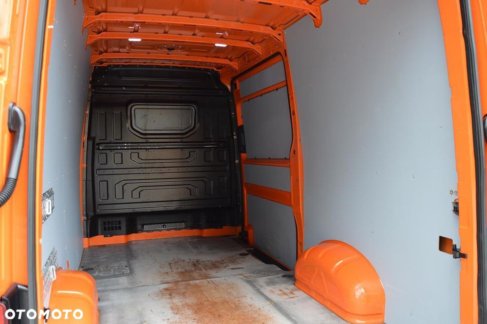 Volkswagen Crafter - 29