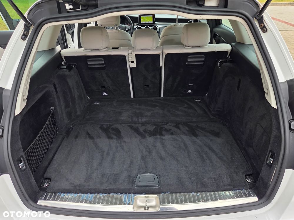 Mercedes-Benz Klasa C 200 (BlueTEC) d Exclusive - 39
