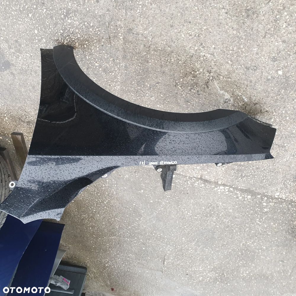 SKODA OCTAVIA III KOMBI SCOUT BLOTNIK LISTWA LEWA PRZOD LF9R - 2