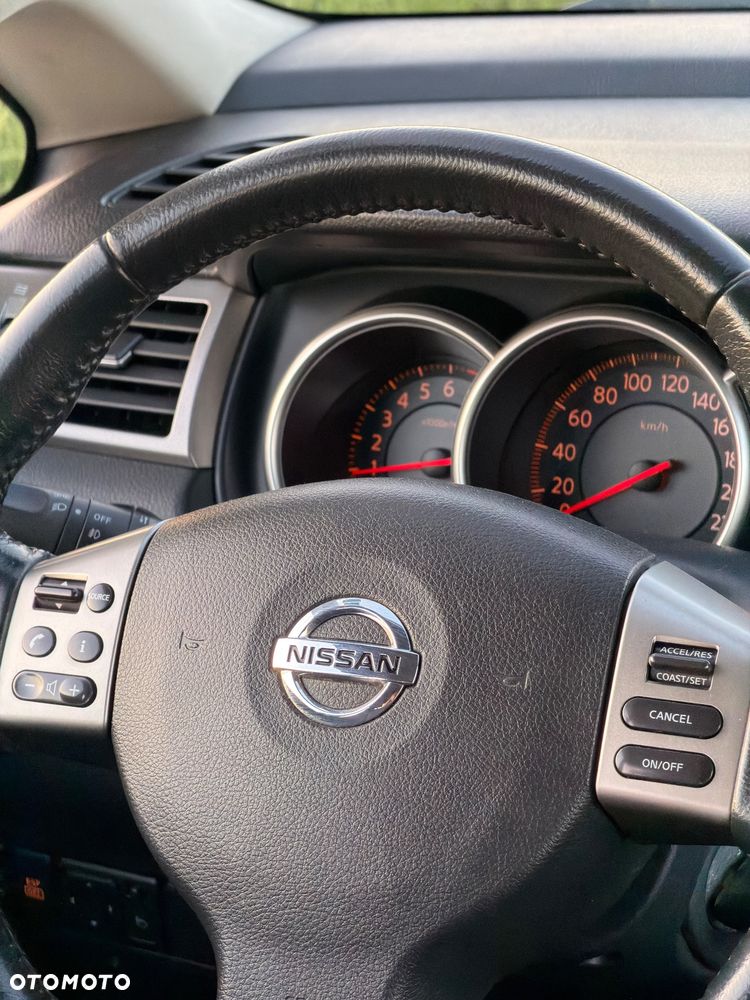 Nissan Tiida - 13