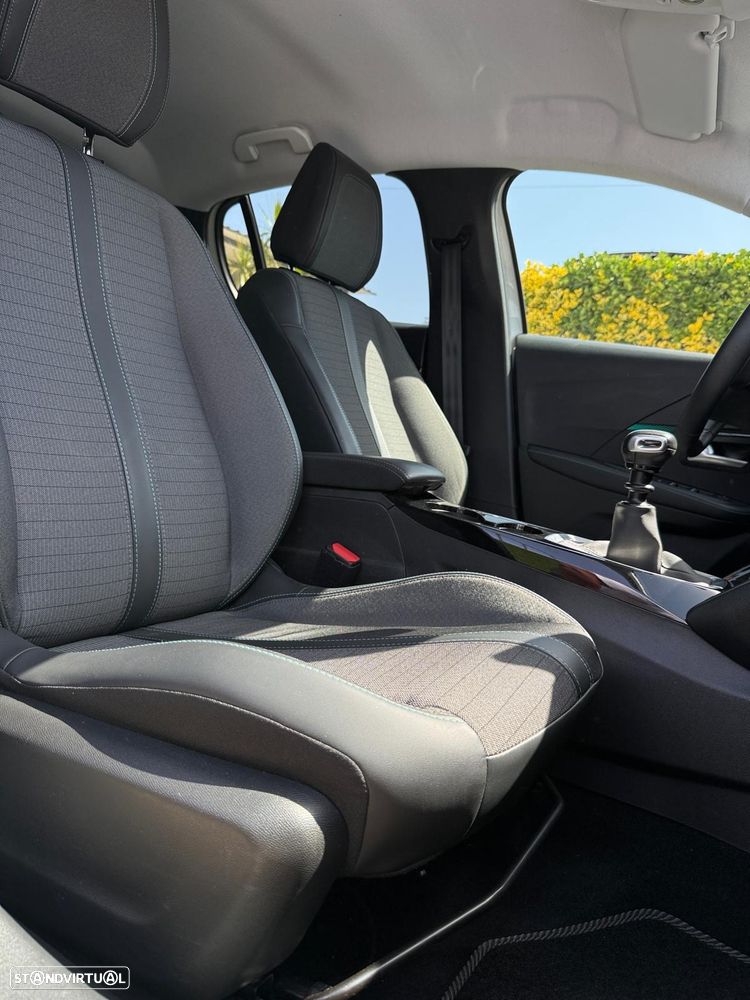Peugeot 208 1.2 PureTech Allure Pack - 9