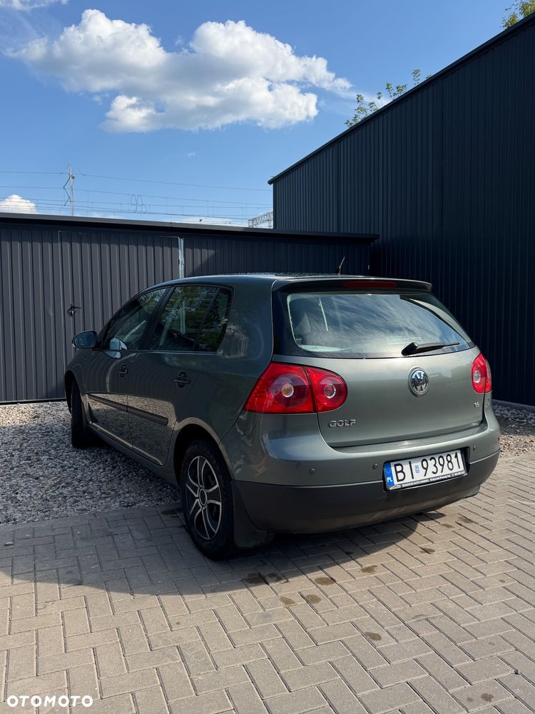 Volkswagen Golf 1.6 Trendline - 3
