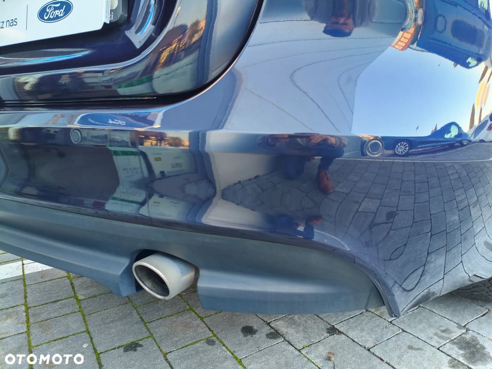 Jaguar XE 2.0 T Prestige - 38