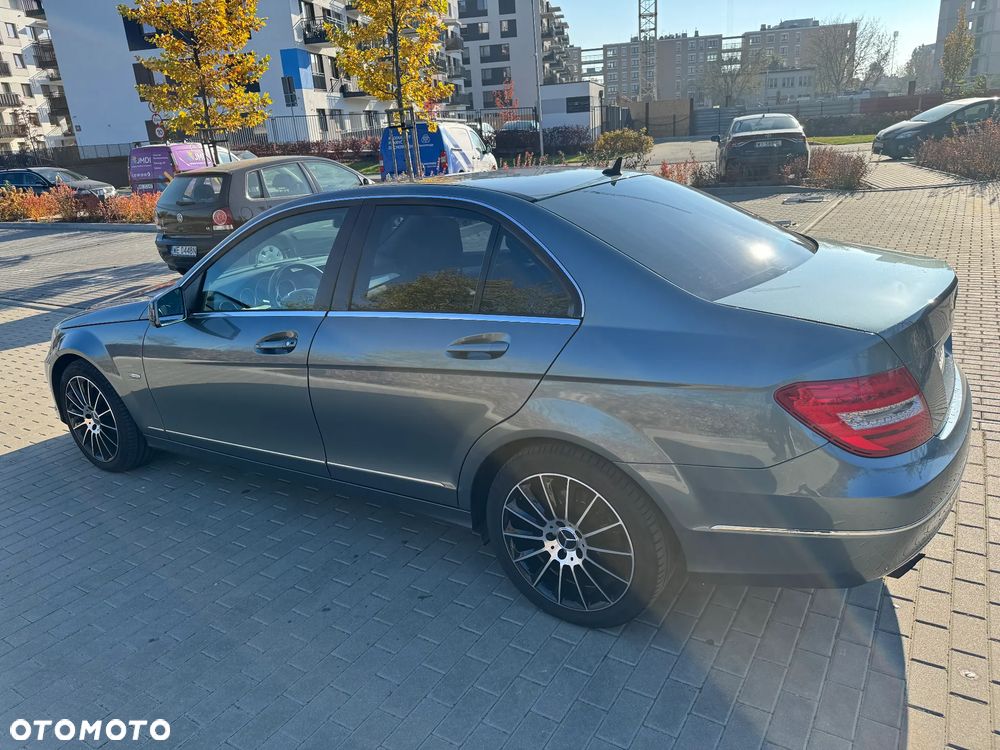 Mercedes-Benz Klasa C 180 BlueEFFICIENCY 7G-TRONIC Avantgarde - 4