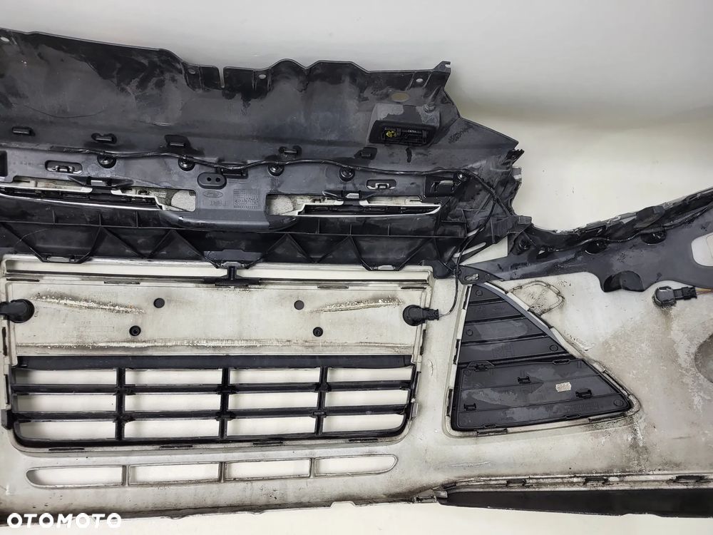 FORD FOCUS MK3 10-14 PRZEDNI ZDERZAK KOMPLETNY - 13