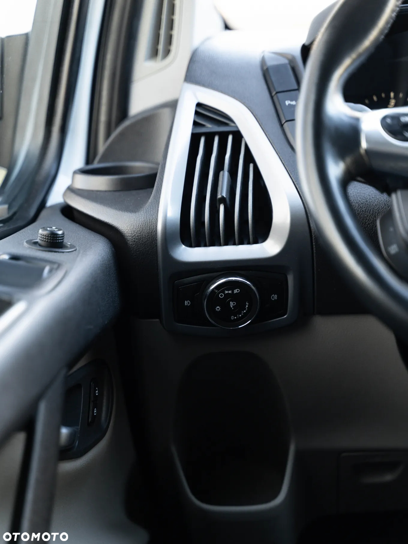 Ford Transit Custom 290 L2H1 Ambiente - 27