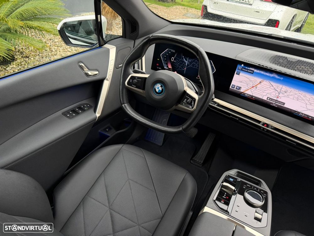 BMW iX xDrive 40 Pack Desportivo - 31