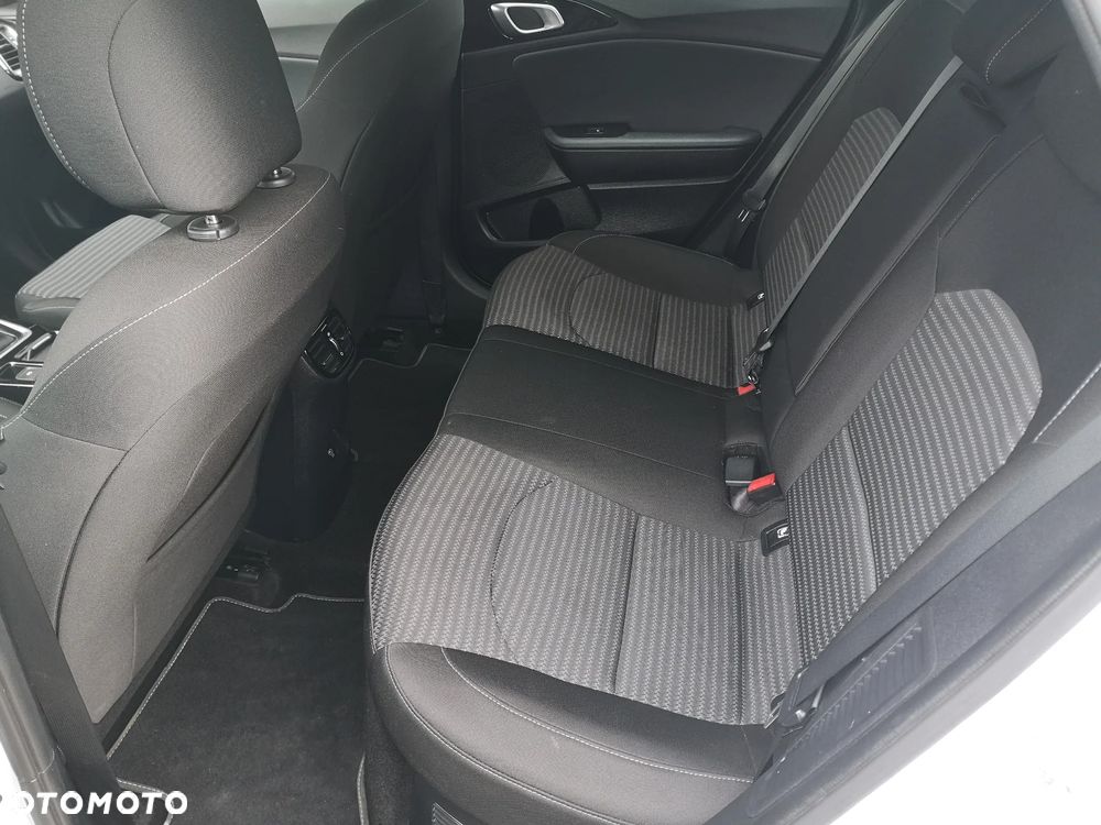 Kia Ceed 1.6 GDI PHEV Business Line DCT - 25