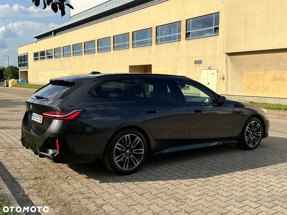 BMW Seria 5 520d xDrive mHEV - 12