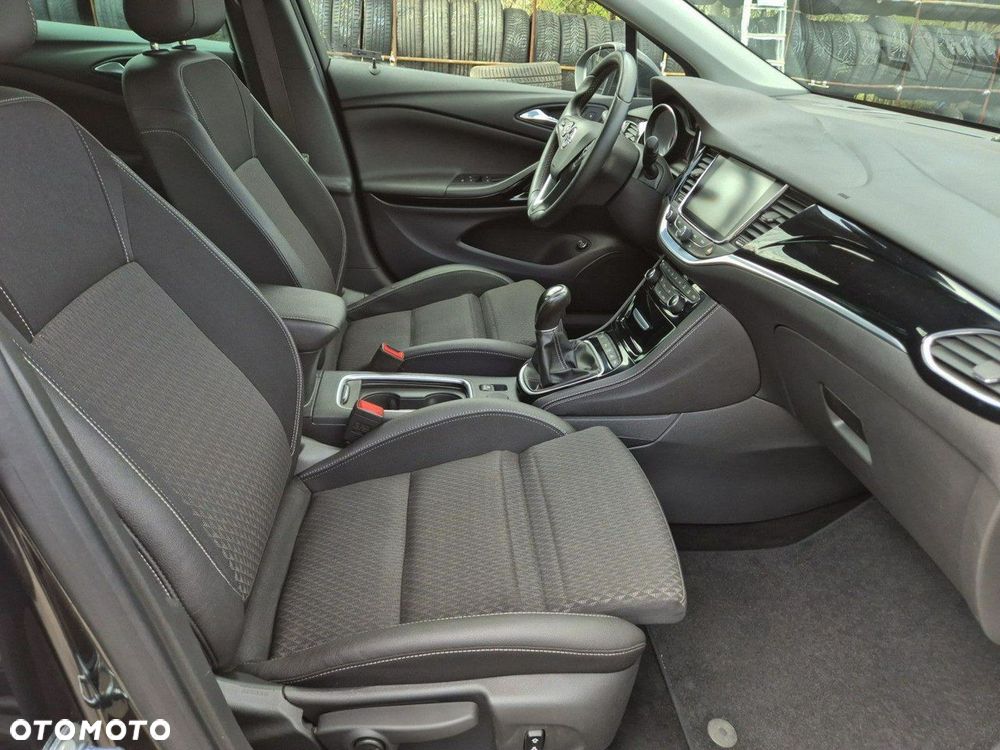 Opel Astra - 32