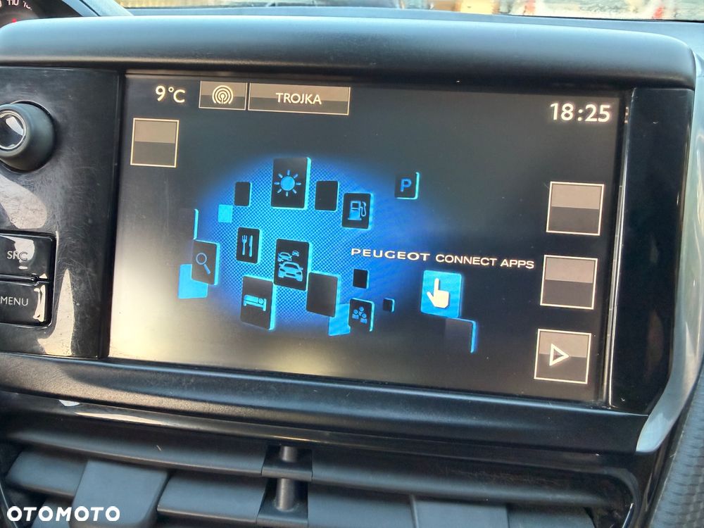 Peugeot 2008 1.6 e-HDi Allure S&S - 25