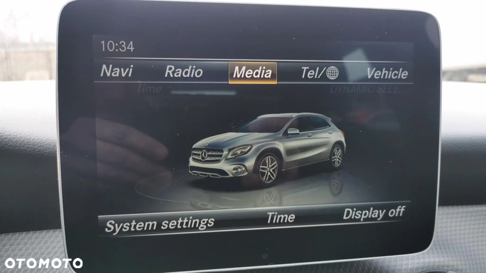 Mercedes-Benz GLA 180 7G-DCT Style - 16