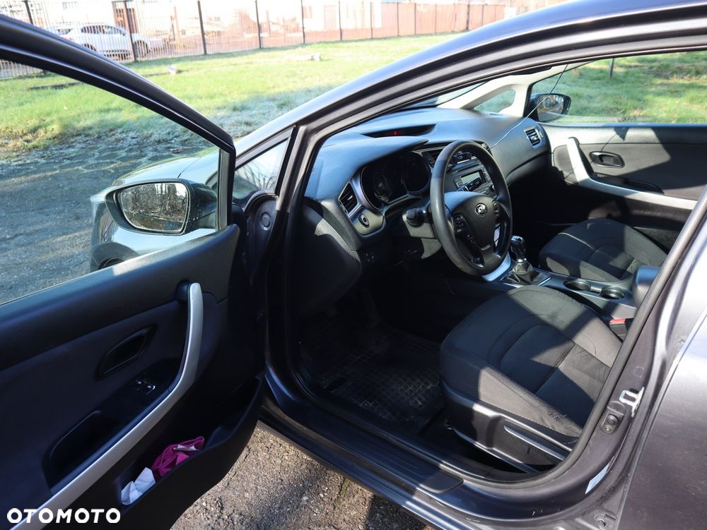 Kia Ceed 1.6 CRDi M - 12