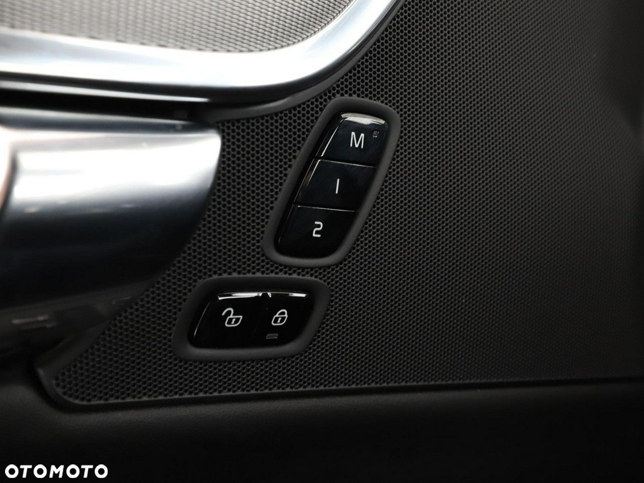 Volvo V90 D4 R-Design - 38