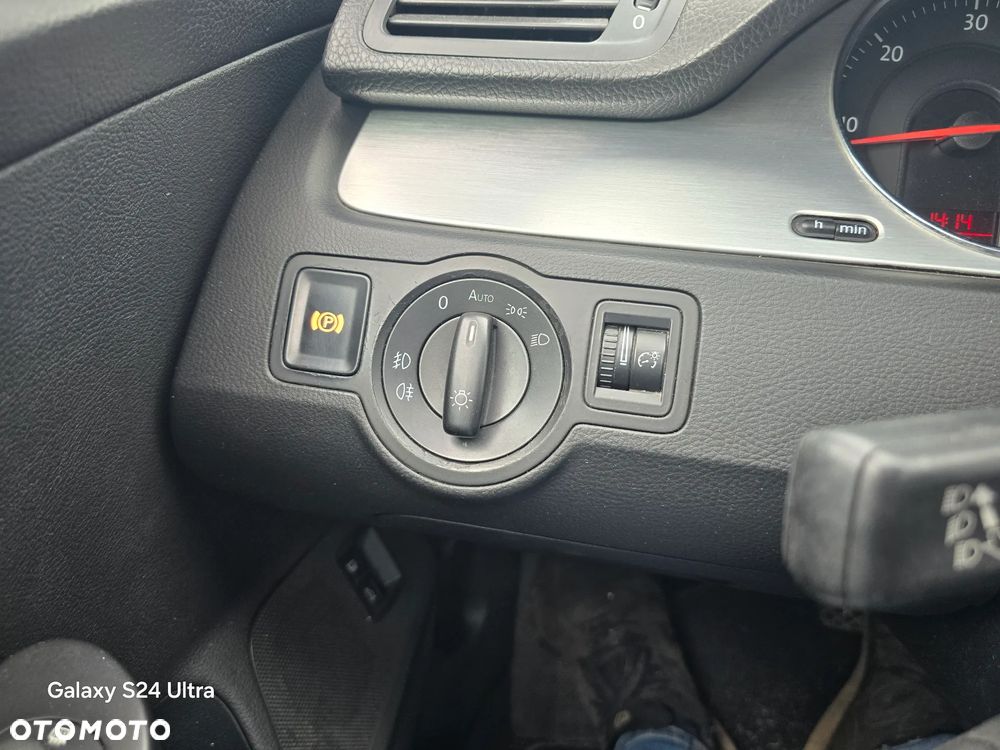 Volkswagen Passat 2.0 TDI Highline DSG - 19