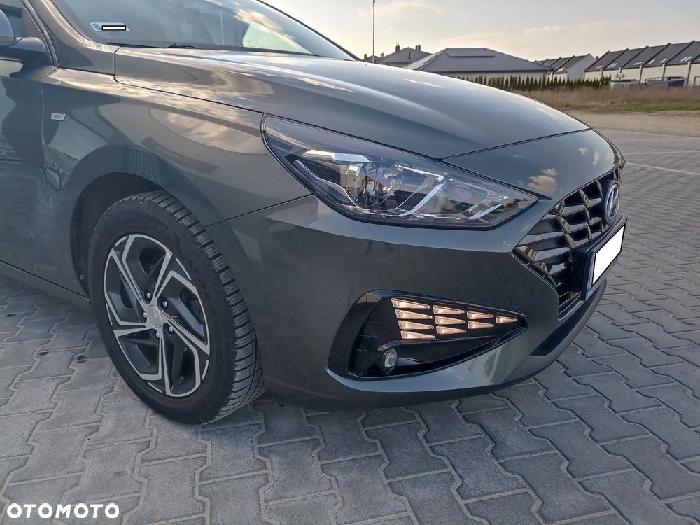 Hyundai i30 1.5 T-GDI 48V Comfort DCT - 13