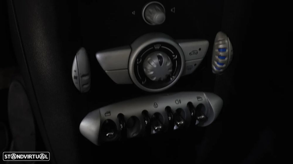 MINI 3 Portas One - 26