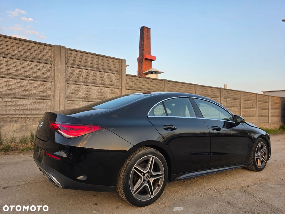 Mercedes-Benz CLA 180 AMG Line - 34