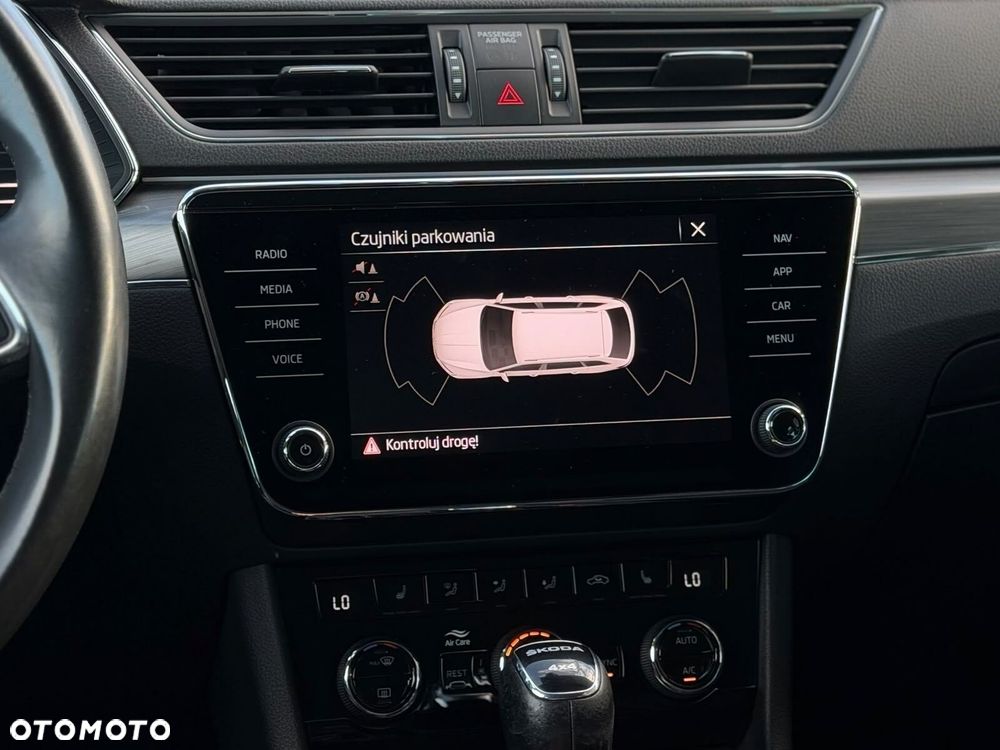 Skoda Superb 2.0 TDI SCR 4x4 Scout DSG - 35