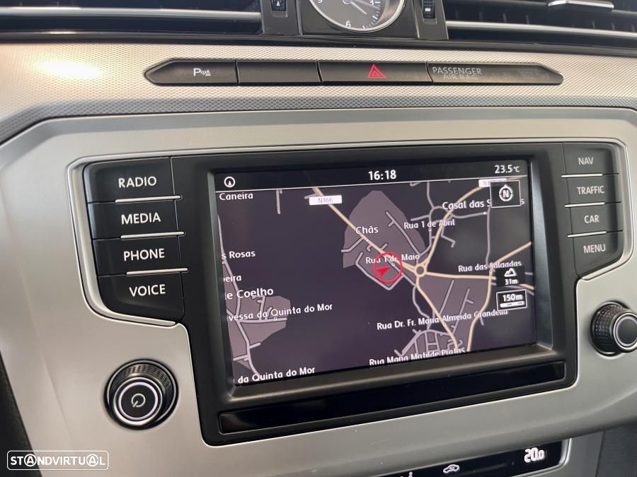 VW Passat 1.6 TDI BlueMotion - 16
