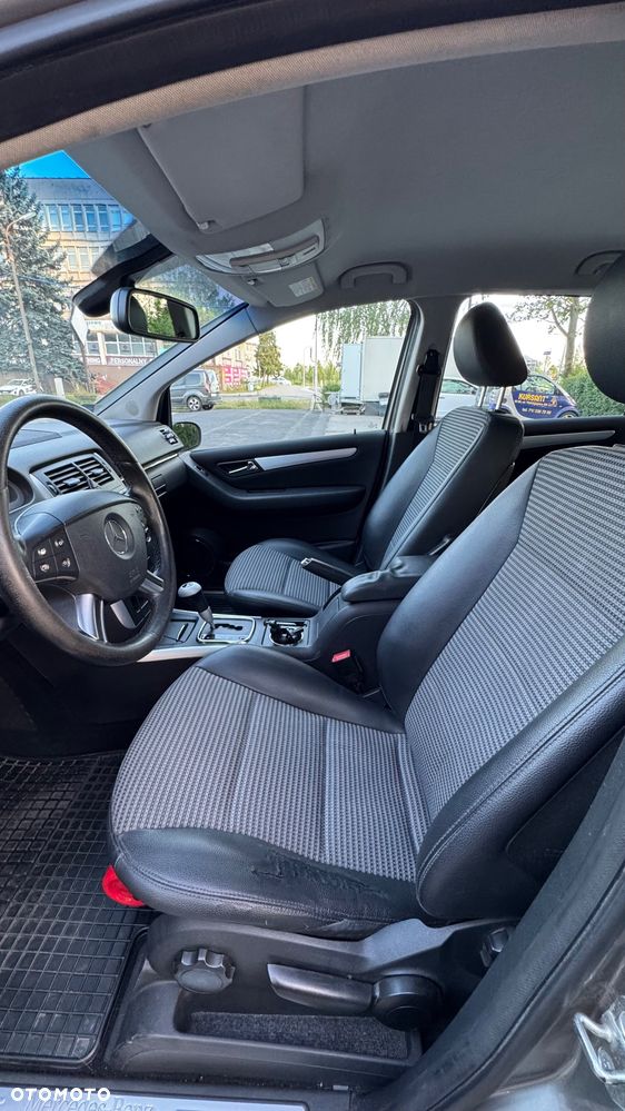 Mercedes-Benz Klasa B 180 CDI DPF Autotronic Special Edition - 19