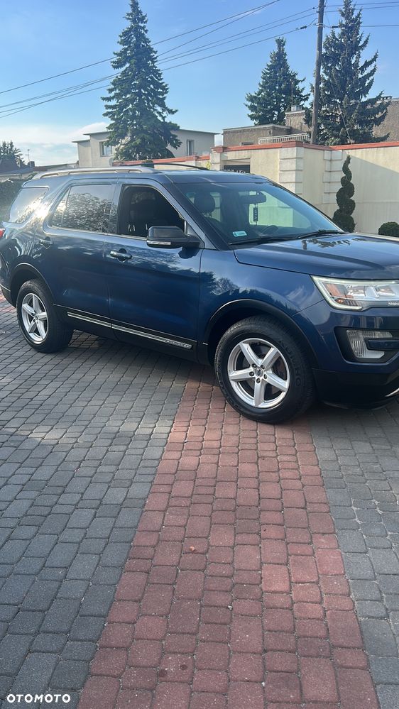 Ford Explorer - 1