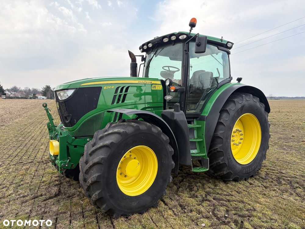 John Deere 6210R - 1