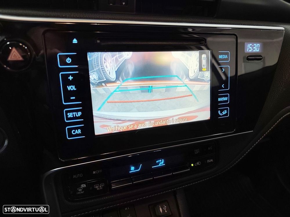 Toyota Auris Touring Sports 1.8 HSD Exclusive+Navi - 25