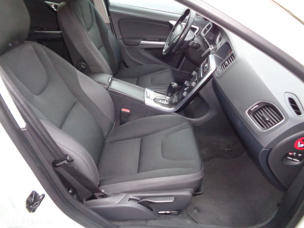 Volvo V60 - 18