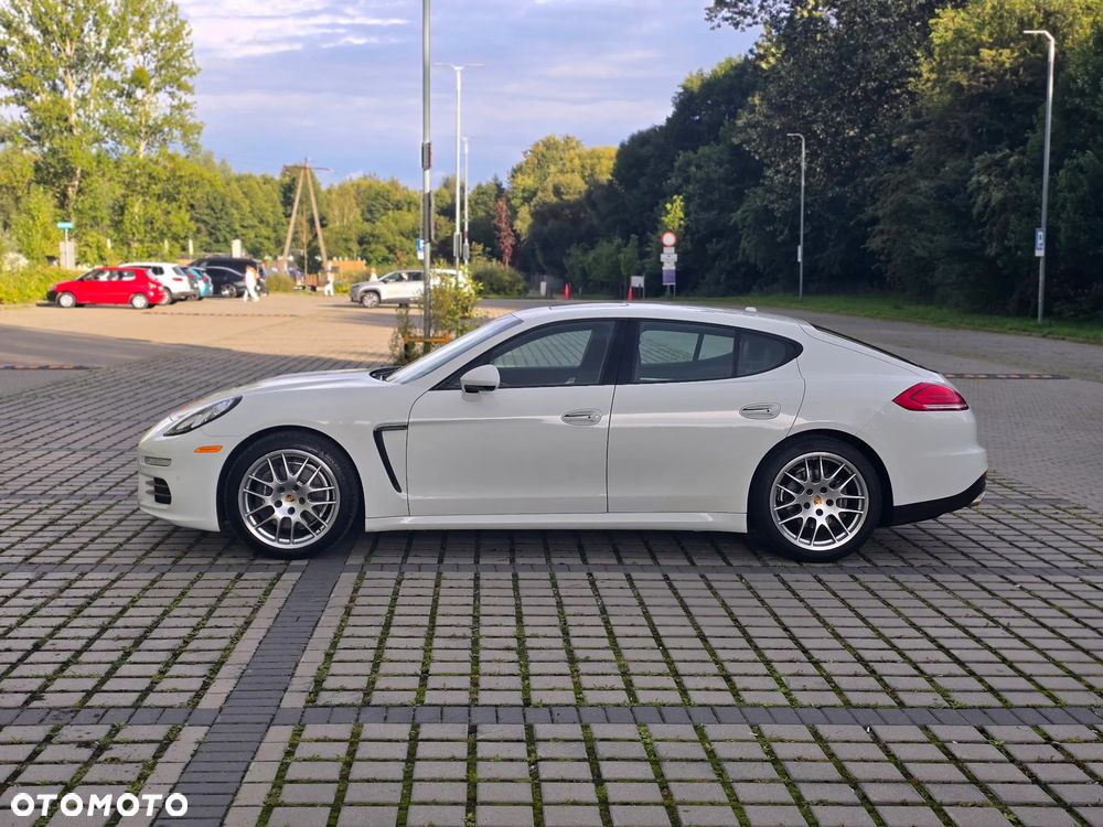 Porsche Panamera 4 Edition - 3