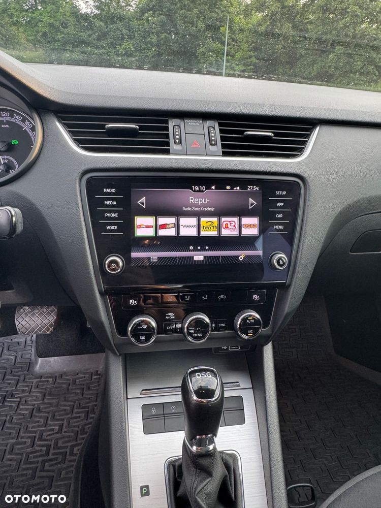 Skoda Octavia 2.0 TDI Ambition DSG - 25