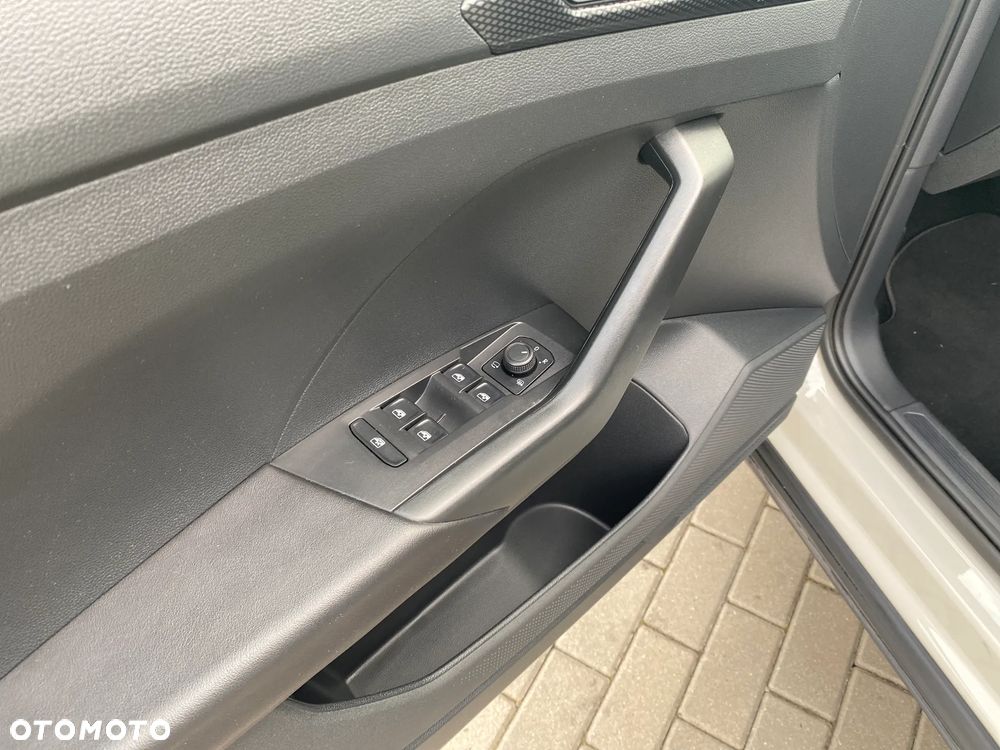 Volkswagen T-Cross 1.0 TSI Active DSG - 32