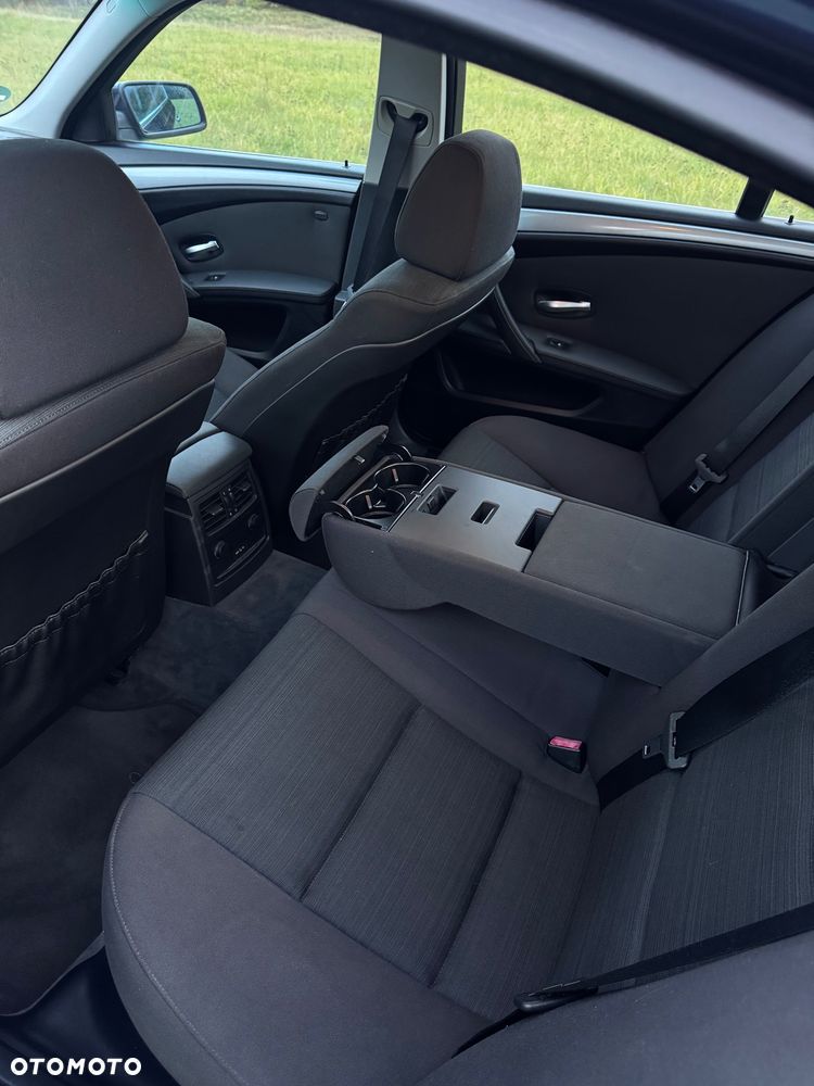 BMW Seria 5 525i - 14